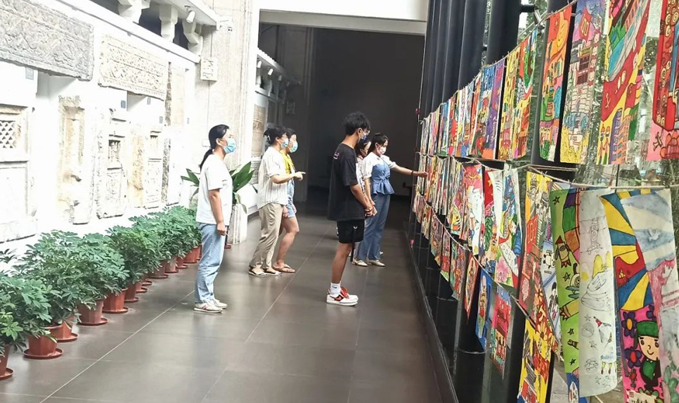  「中國共産黨創(chuàng)立100周年祝賀です」絵畫展